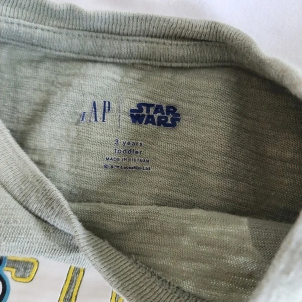 Gap Kids 3T Star Wars Graphic‎ Long Sleeve T-Shirt Olive Green Patches Disney